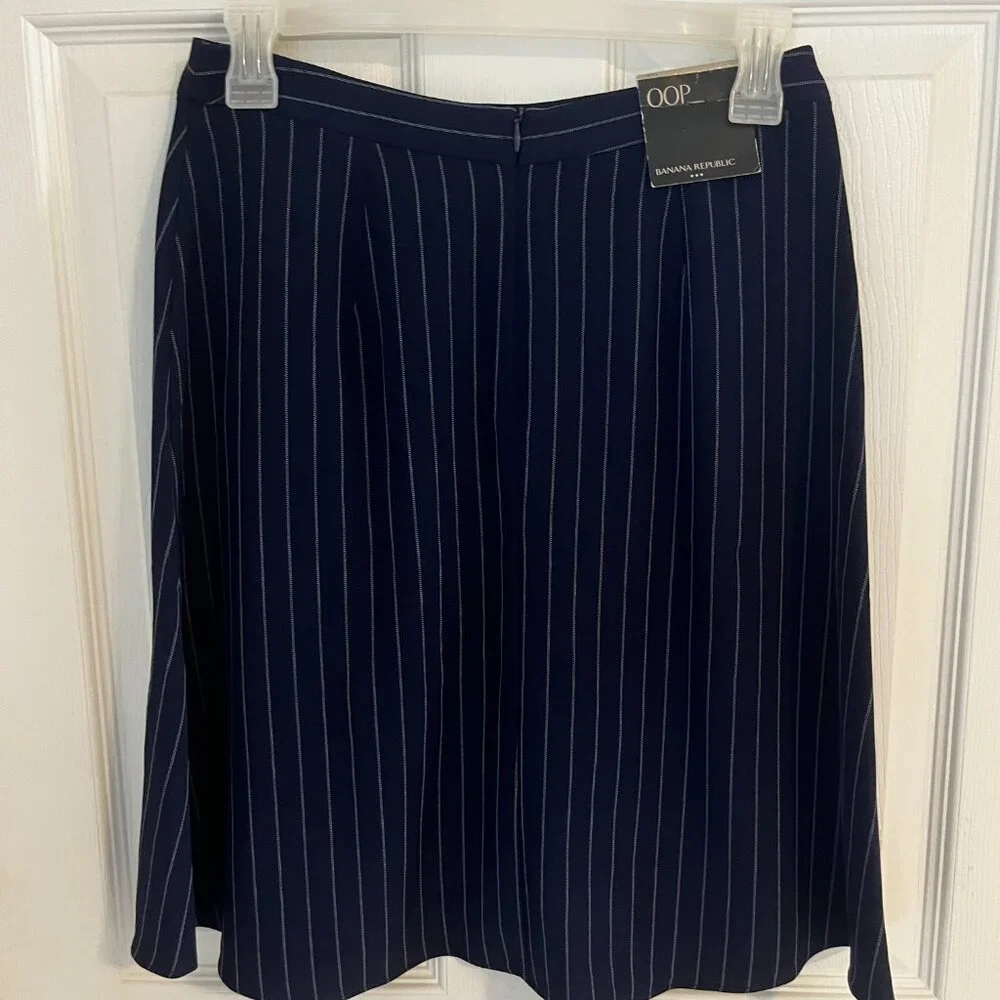 NWT Banana Republic Navy and White Striped Formal Skirt - Picture 2 of 6